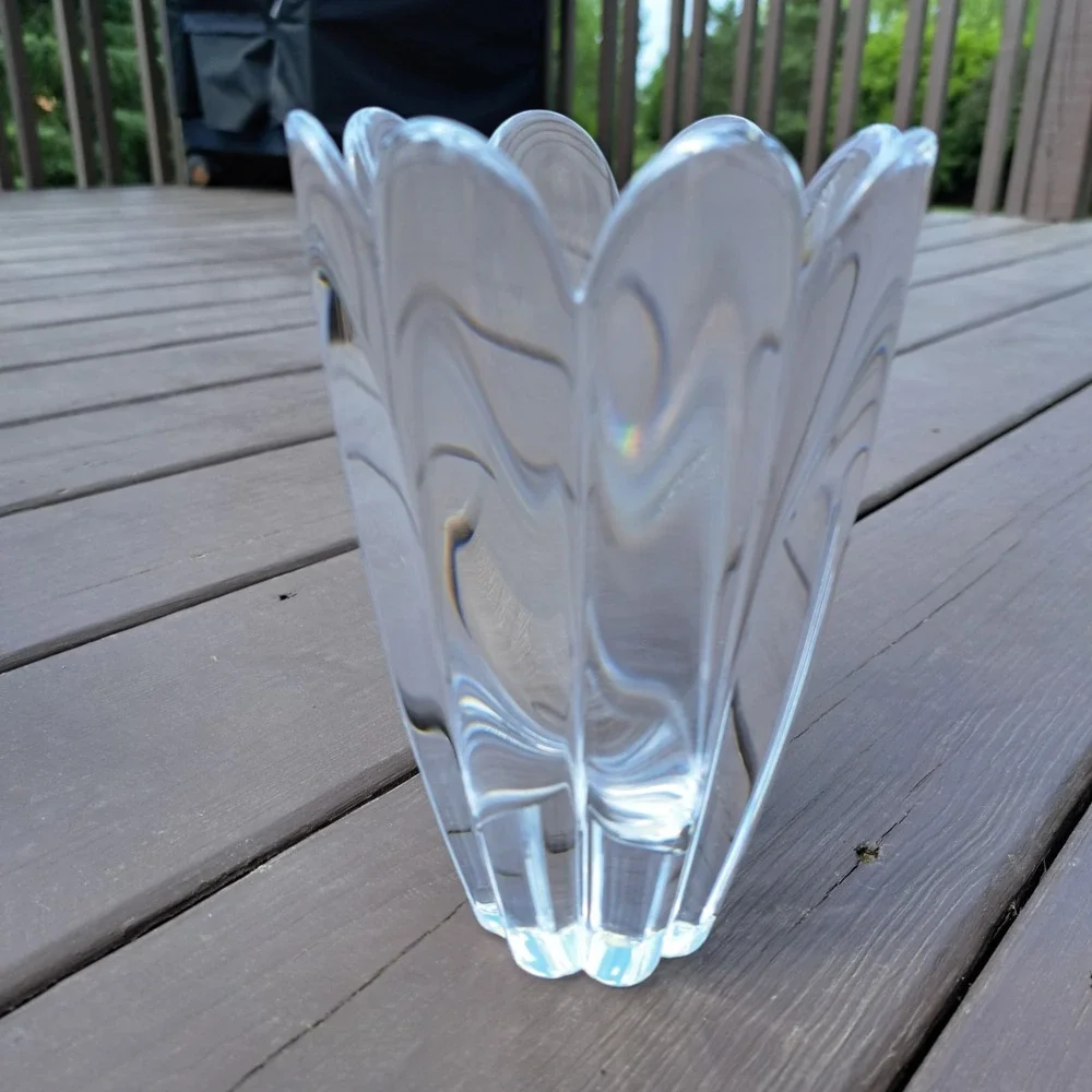 Orrefors  Heavy Faceted Tulip Art Glass Crystal Vase 16 cm/6.5 Height Signed